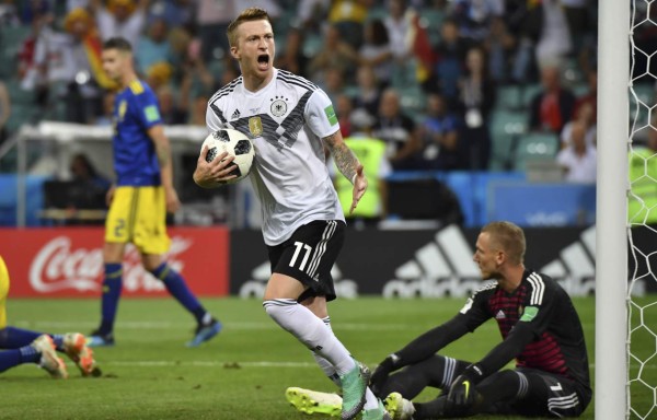 Toni Kroos le da triunfo agónico triunfo a Alemania ante Suecia y lo mantiene con vida