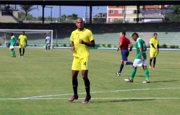 Eddie Hernández anota en su debut con el Deportes Tolima