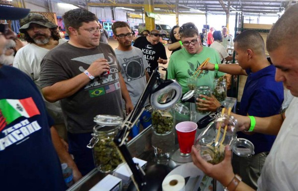 Washington legaliza la marihuana a partir de hoy