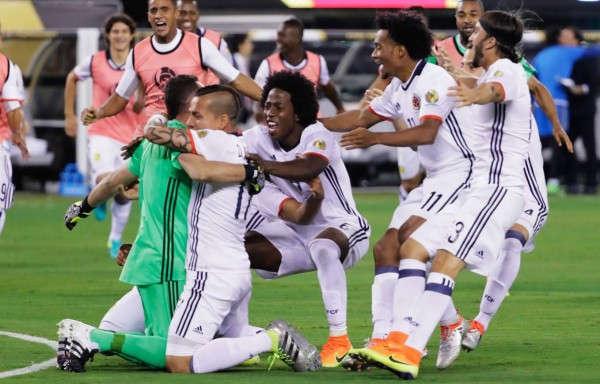 Colombia vence a Perú en penales y avanza a semifinales