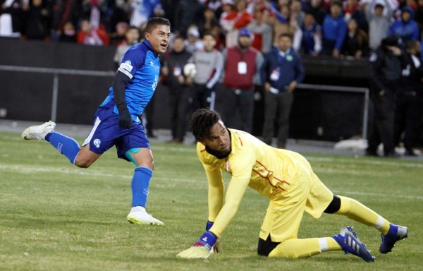 El Salvador derrotó por 2-0 a Perú en partido amistoso.