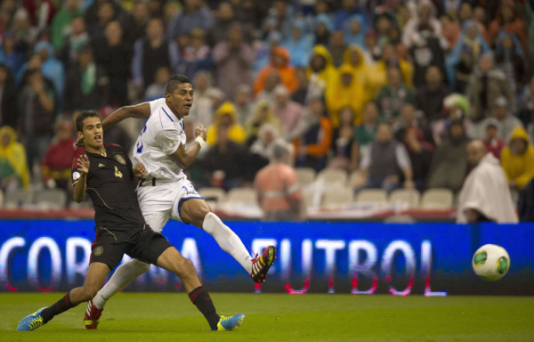 Honduras firma un histórico 'Aztecazo' y tumba a México