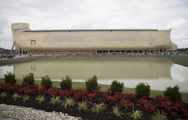 La polémica réplica gigante del Arca de Noé