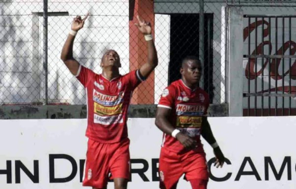 Real Sociedad doblega al Vida y se mete a la pelea