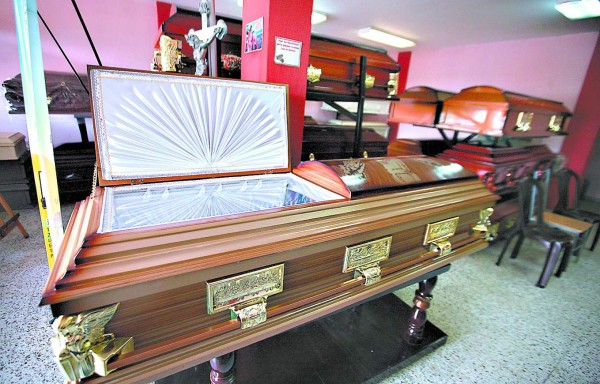 Funerarias en Honduras se preparan por el ébola