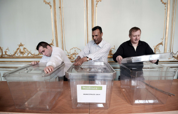 Izquierda y derecha en guerra abierta a dos días de elecciones en Francia
