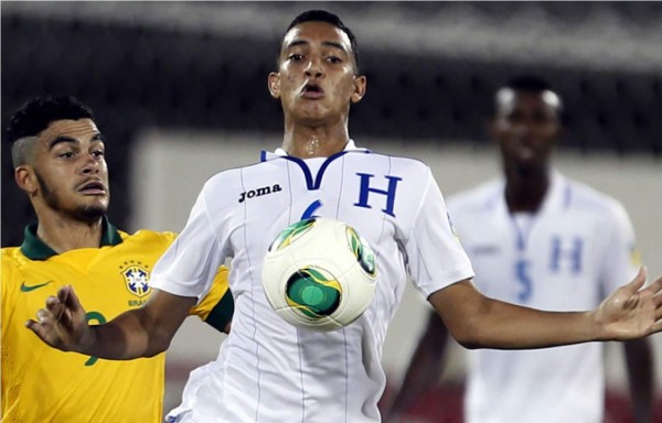 Catracho Devron García a prueba en el Benfica