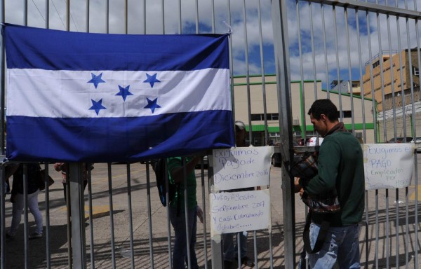 Empleados seguirán con tomas en el RNP de la capital por falta de pago