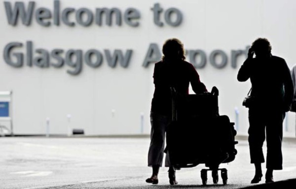 Día de miedo para los pasajeros del aeropuerto de Glasgow
