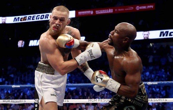 Mayweather propina una paliza a McGregor y gana por nocaut la Pelea del Siglo