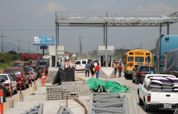 Protestan contra construcción de casetas de peaje hacia El Progreso