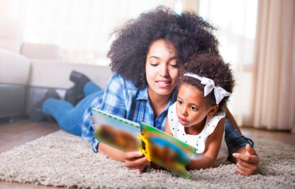Regale 10 minutos de lectura a su hijo