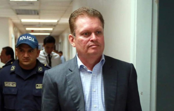 A puertas cerradas juicio contra exviceministro del Fhis