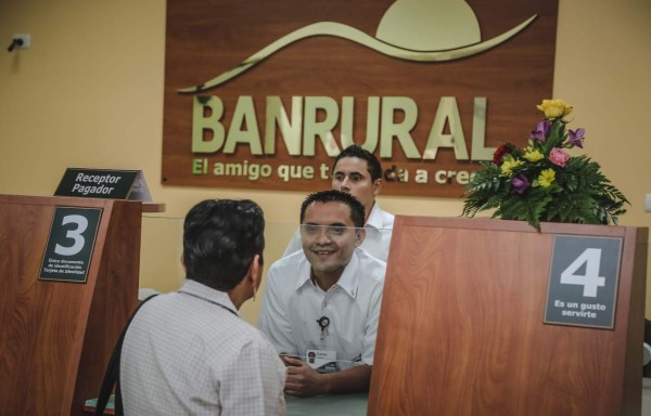 Banrural está generando empleos con la apertura de sus primeras 15 sucursales.