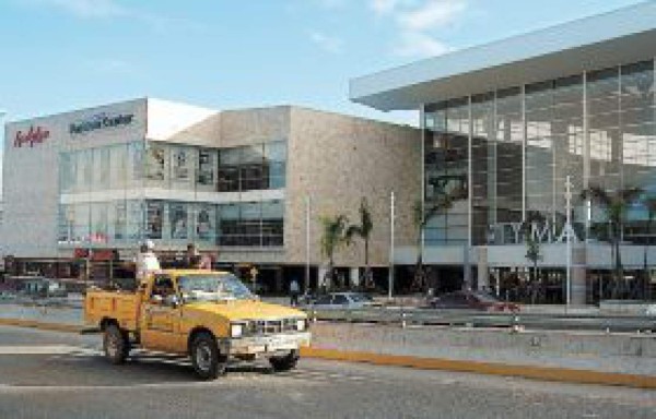 Guardias de City Mall agreden a periodista de LA PRENSA