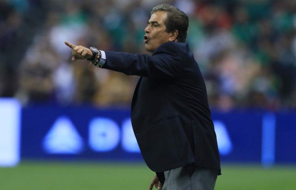 Pinto tras la goleada ante México: 'Sería vergonzoso renunciar'