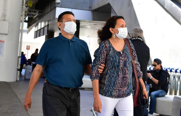 Coronavirus: Honduras ordena uso obligatorio de mascarillas y guantes a empleados de aeropuertos