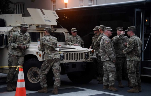 Detectan COVID-19 en fuerzas de seguridad desplegadas por protestas en Washington