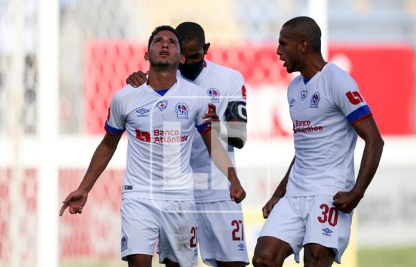 Un imparable Olimpia se adueña del clásico contra Motagua y del liderato de grupo