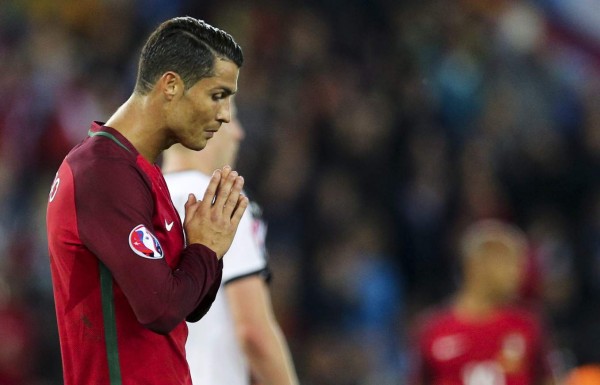 Portugal y Cristiano no levantan cabeza en la Euro