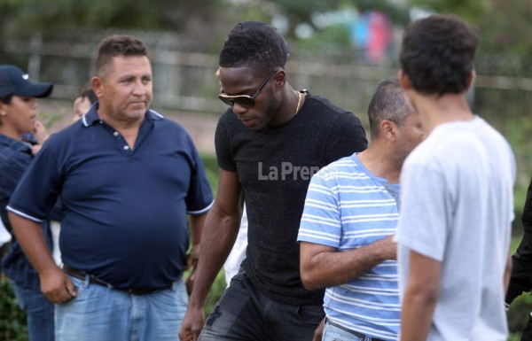 Enorme gesto de Maynor Figueroa en el último adiós al utilero de la Selección
