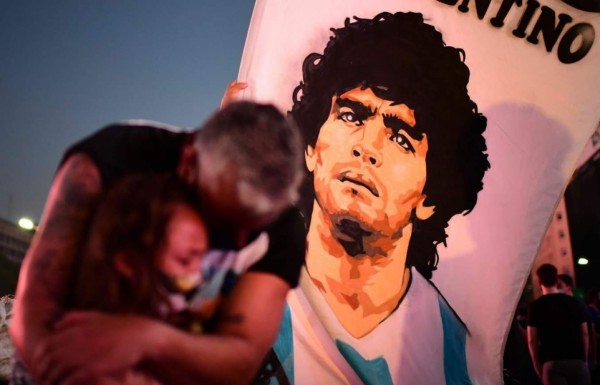 Dudas, acusaciones y siete investigados a tres meses de la muerte de Maradona