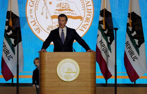 California limita por ley aumento de los alquileres de viviendas