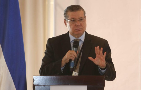 Más de 40 aspirantes tienen cuentas pendientes