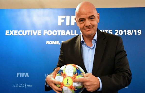 Infantino afirma que Concacaf podría tener seis plazas y media para el Mundial de Catar 2022