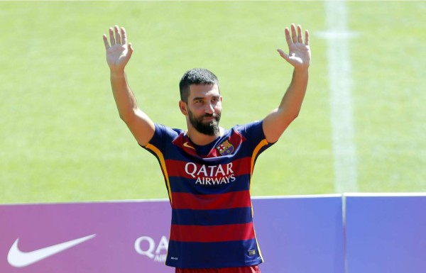 Arda Turan, presentado como nuevo jugador del Barcelona