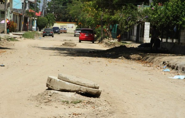 Limeños reclaman a alcaldía por proyectos abandonados