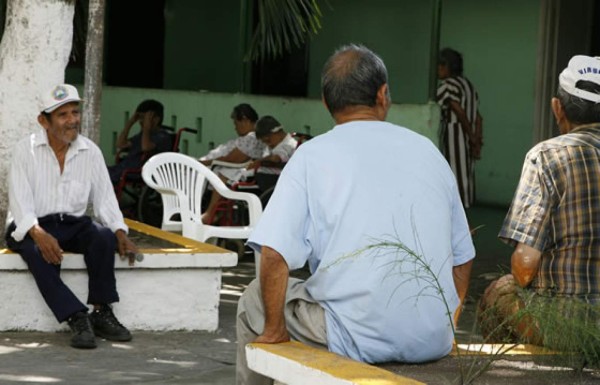 Abandonado el geriátrico