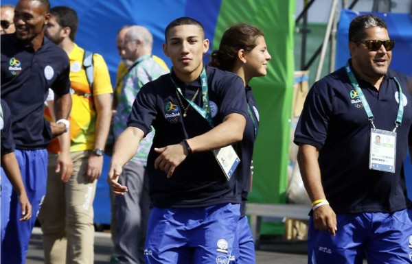 VIDEO: Así baila samba el boxeador hondureño Teofimo López