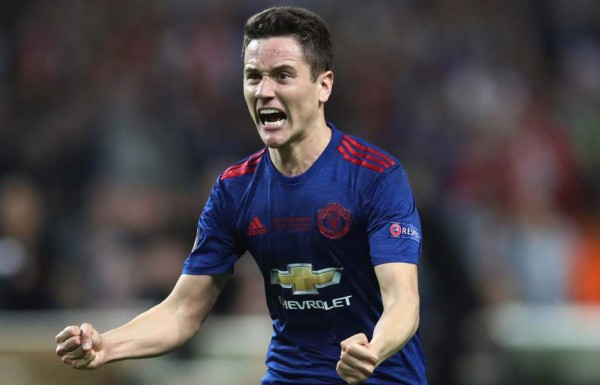 Futbolista del Manchester United rechaza al Barcelona