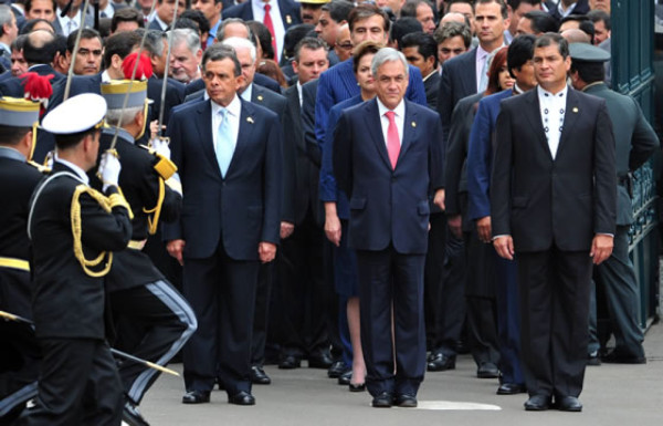 Ollanta Humala jura como presidente de Perú