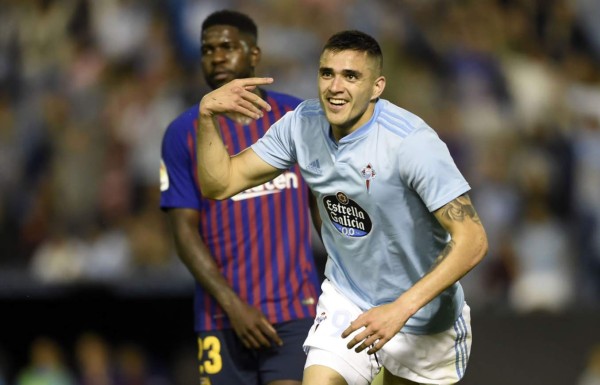 Maxi Gómez corre a celebrar su gol contra el Barcelona. Foto AFP