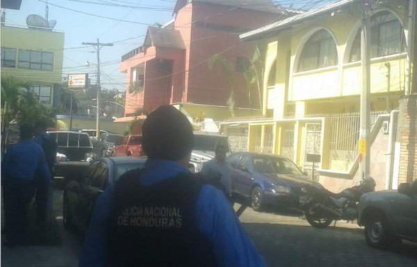 Allanan vivienda en busca de supuesto pedófilo