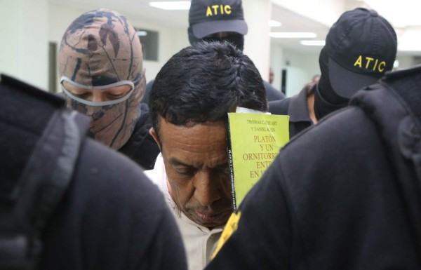 Por lavado de activos comienzan proceso contra el doctor Ochoa