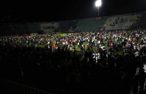 Ofrecen recompensa de L350,000 para dar con responsables de muertes en el Estadio Nacional