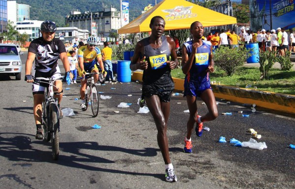 Hilary Kimayo gana la Maratón Internacional de LA PRENSA