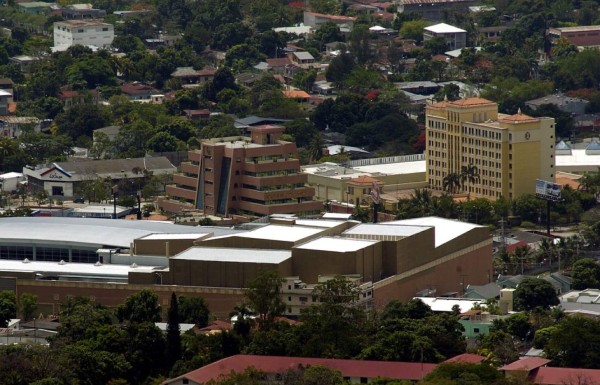 Ingenieros y estudiantes conocen la nueva ordenanza de zonificación