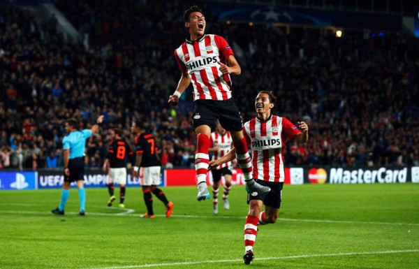 Mexicano Héctor Moreno amarga regreso del Manchester United a la Champions
