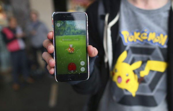 Pokémon Go, la nueva arma de Clinton y Trump para captar votantes