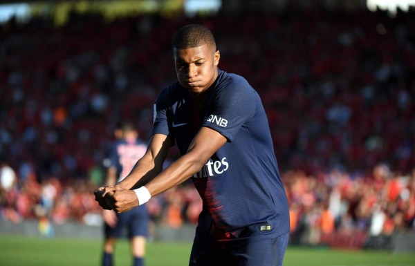 Mbappé salvó al PSG con un golazo, pero perdió la cabeza y fue expulsado