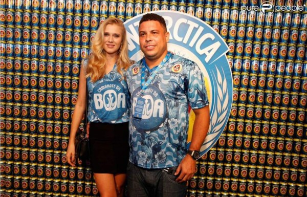 La sexi novia de Ronaldo tiene 15 años menos que él