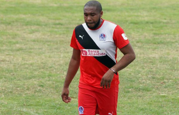 Wilson Palacios jugaría hasta el otro torneo con el Olimpia