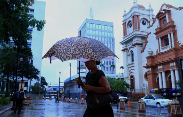 Honduras: las lluvias continuarán este lunes