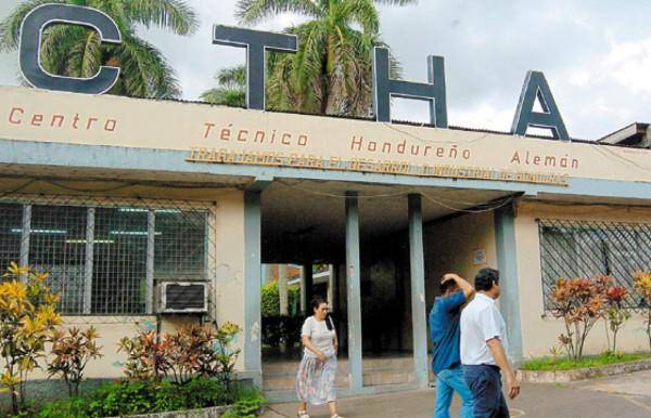 El Centro Técnico Hondureño Alemán (CTHA) es uno de los institutos técnicos con mayor reconocimiento en la ciudad. Fue creado en 1965 con apenas tres carreras, a la fecha cuenta con más de siete. 