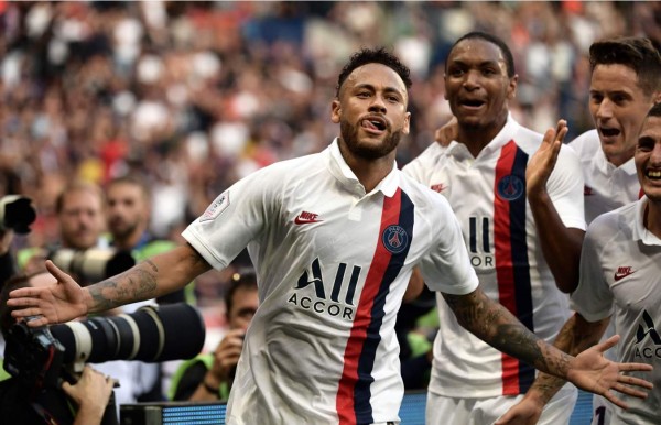 Un golazo de Neymar le dio la victoria al PSG frente al Estrasburgo.