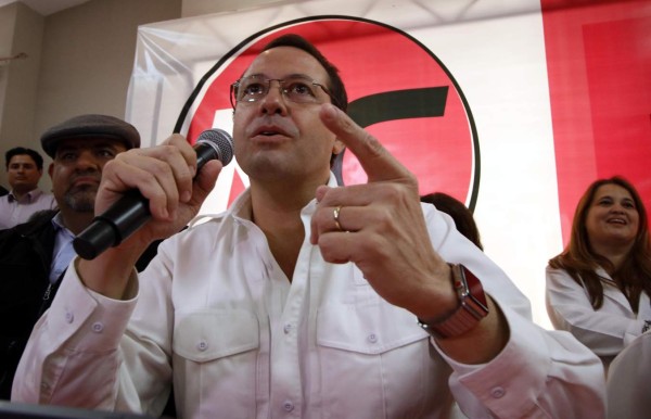 Carlos Reina lanza su movimiento para buscar candidatura en Libre